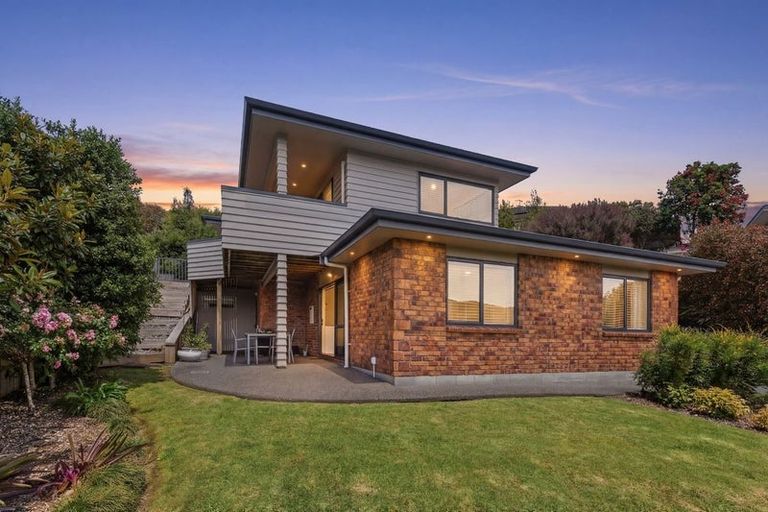 Photo of property in 18 Ko Place, Pyes Pa, Tauranga, 3112