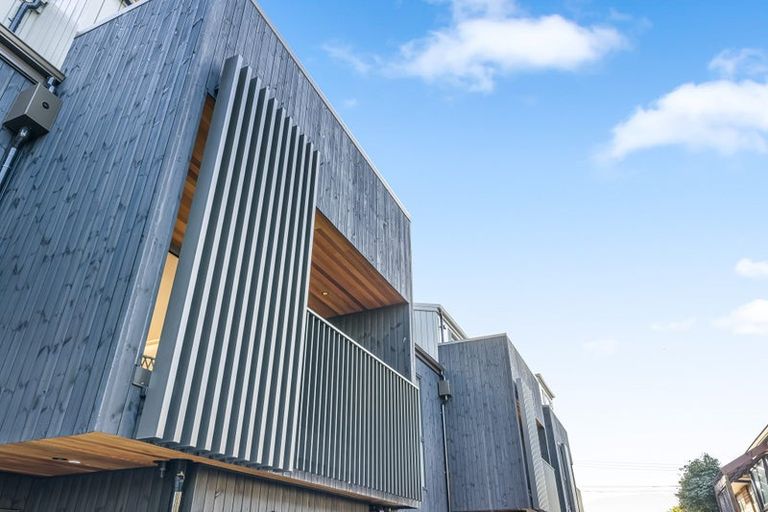 Photo of property in 12c Kowhai Road, Campbells Bay, Auckland, 0630