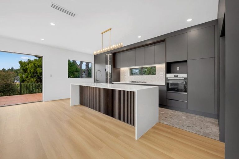 Photo of property in 27 Tannaghmore Drive, Flat Bush, 2019