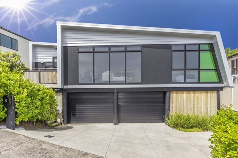 Photo of property in 3 Bunker Way, Strathmore Park, Wellington, 6022