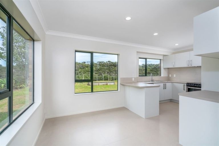 Photo of property in 94 Oaia Road, Muriwai, Waimauku, 0881