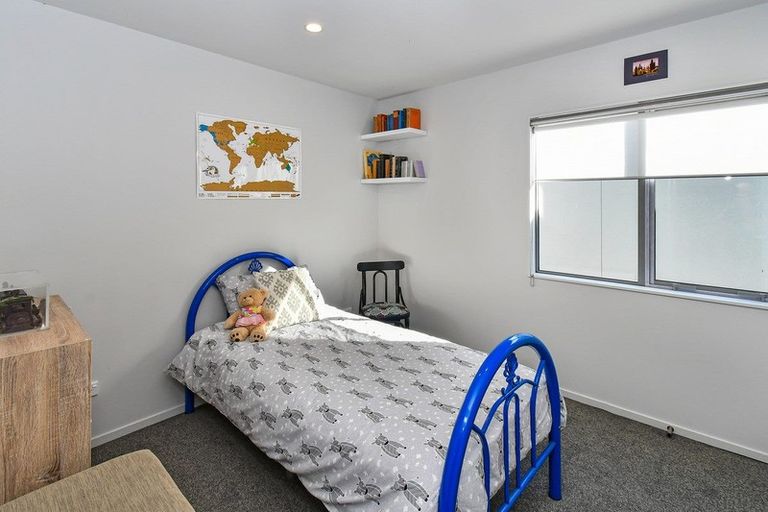 Photo of property in 54 Liberation Road, Papakura, 2110