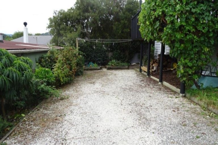 Photo of property in 27b Milton Terrace, Picton, 7220