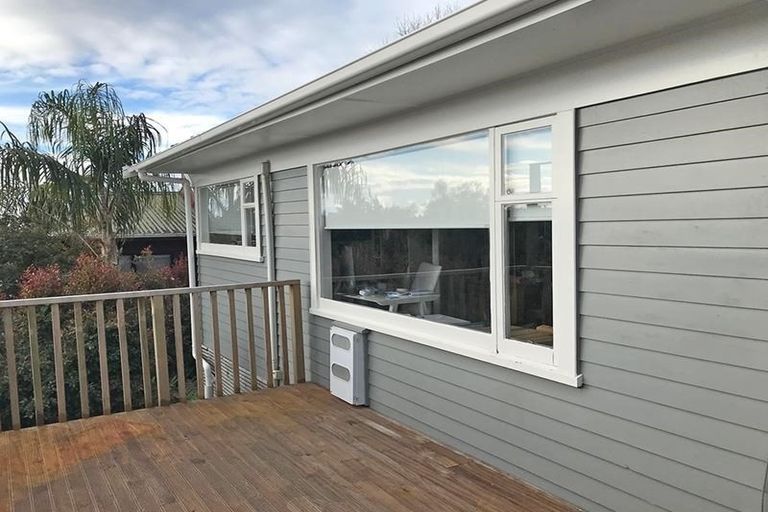 Photo of property in 2/563 East Coast Road, Browns Bay, Auckland, 0630