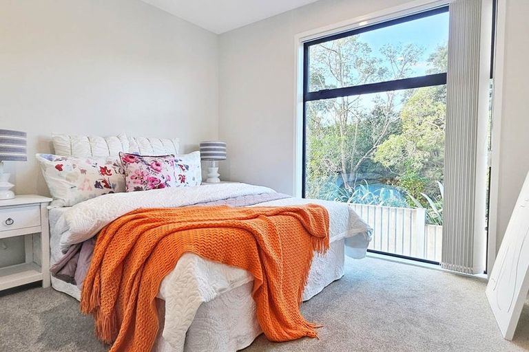 Photo of property in 29 Tima Lane, Mangere Bridge, Auckland, 2022