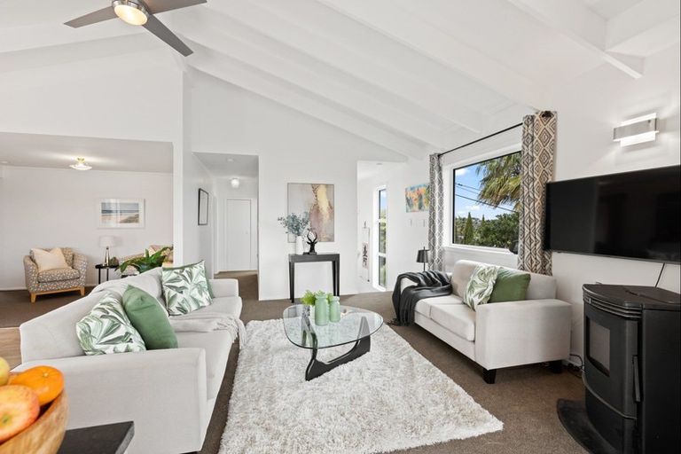 Photo of property in 123 Stanmore Bay Road, Stanmore Bay, Whangaparaoa, 0932