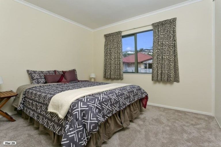 Photo of property in 50 Black Teal Close, Unsworth Heights, Auckland, 0632