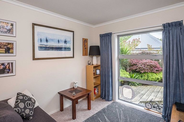 Photo of property in 208 Mazengarb Road, Paraparaumu, 5032