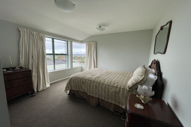 Photo of property in Mt Carmel Mews, 1/9 Arawa Road, Hataitai, Wellington, 6021