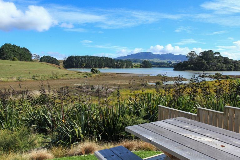 Photo of property in 19 Robertson Street, Raglan, 3225