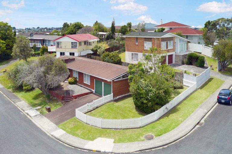 Photo of property in 80 Bruce Road, Glenfield, Auckland, 0629