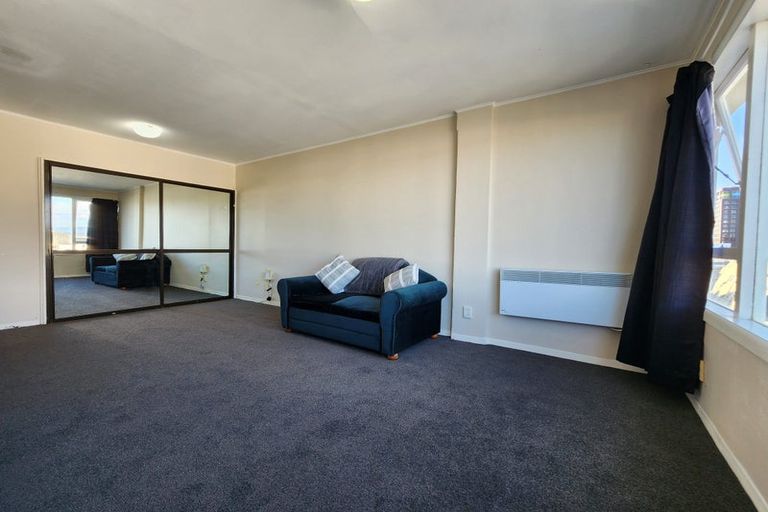 Photo of property in Churchill Flats, 213 The Terrace, Wellington Central, Wellington, 6011