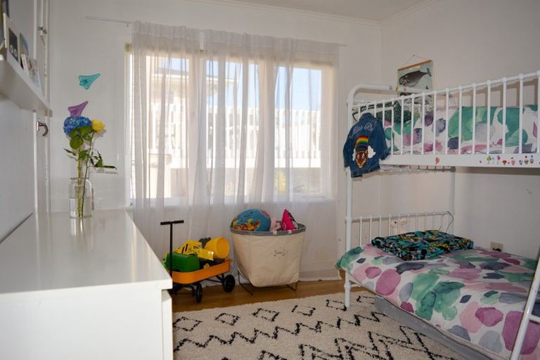 Photo of property in 11 Kamara Road, Glen Eden, Auckland, 0602