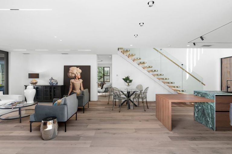 Photo of property in 146a Straven Road, Fendalton, Christchurch, 8014