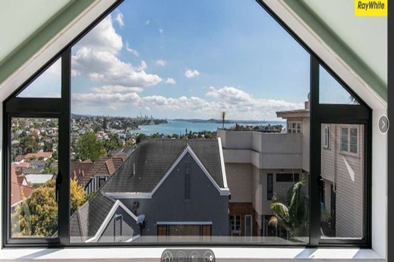 Photo of property in 2/25 Waimarie Street, Saint Heliers, Auckland, 1071