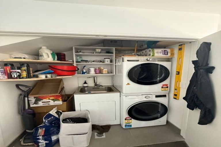 Photo of property in 32 Cessna Crescent, Mangere, Auckland, 2022