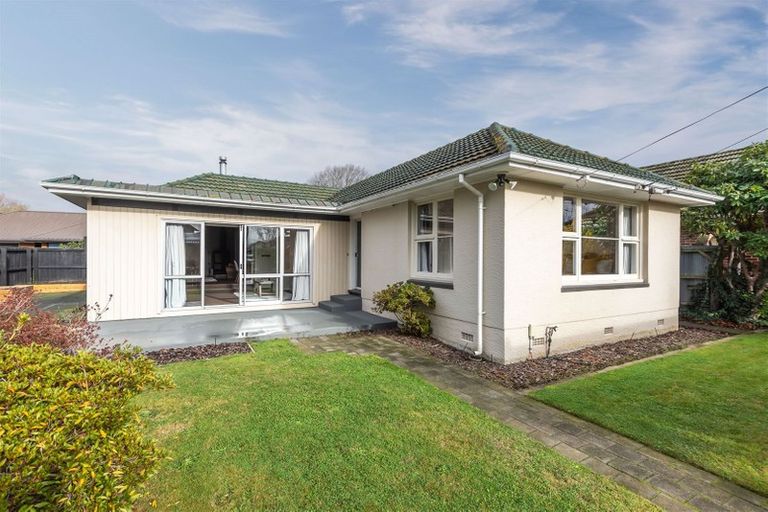 Photo of property in 23 Mappleton Avenue, Burnside, Christchurch, 8053