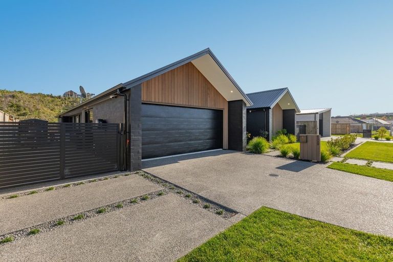 Photo of property in 109 Whakaturou Crescent, Pyes Pa, Tauranga, 3112