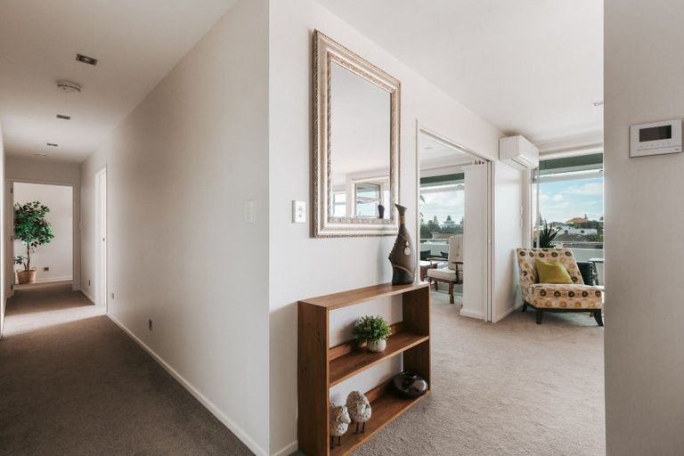 Photo of property in Palm Cove Apartments, 302/6 Tawa Street, Mount Maunganui, 3116