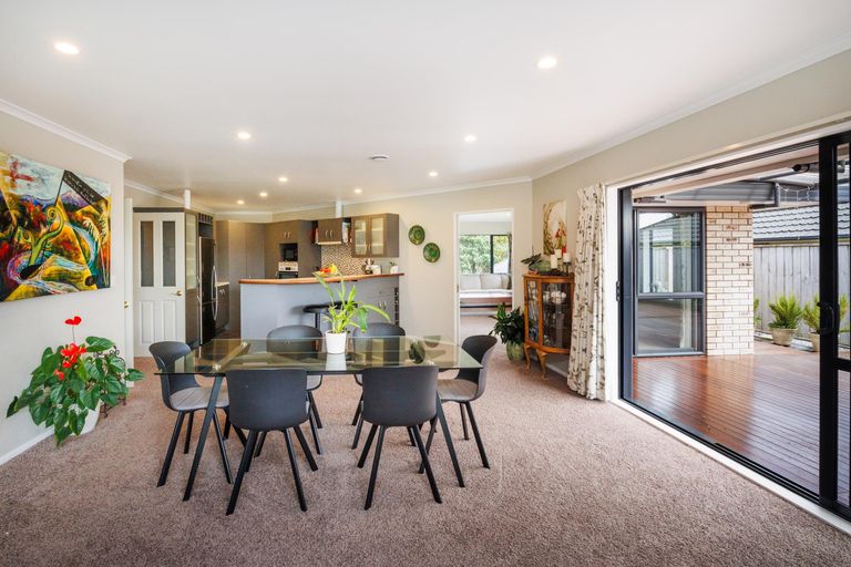 Photo of property in 147 Pacific Drive, Fitzherbert, Palmerston North, 4410