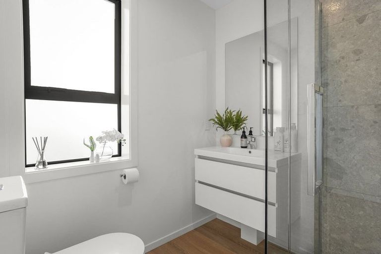 Photo of property in 2/564 High Street, Boulcott, Lower Hutt, 5010