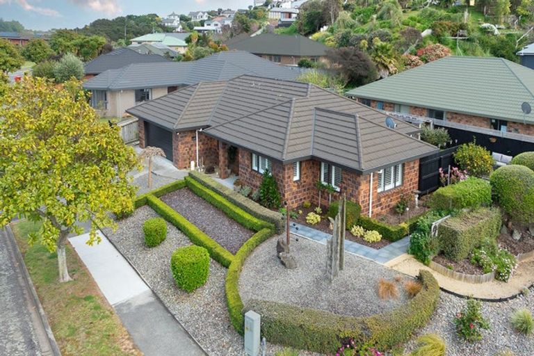 Photo of property in 2 Jeannie Way, Waikanae Beach, Waikanae, 5036