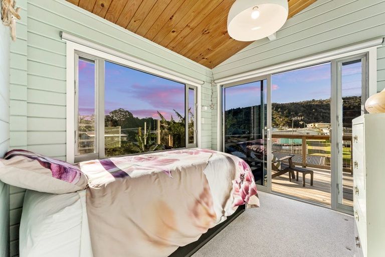 Photo of property in 54 Waiwera Road, Waiwera, Orewa, 0994