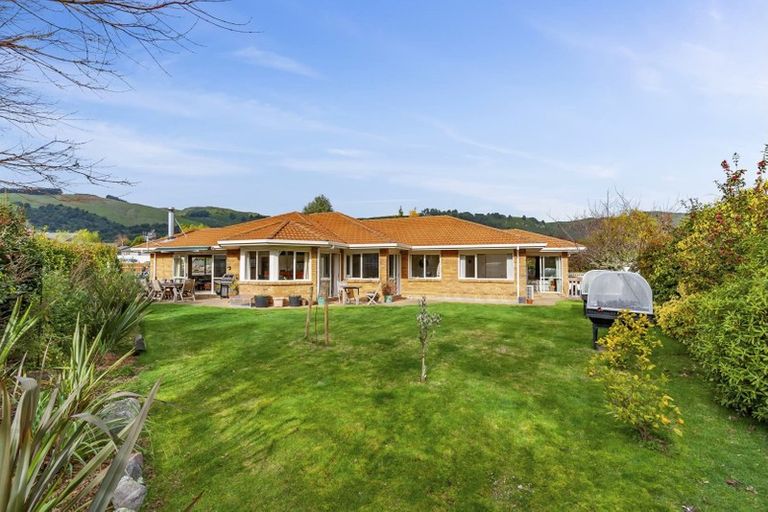 Photo of property in 8 Antonia Place, Kinloch, Taupo, 3377