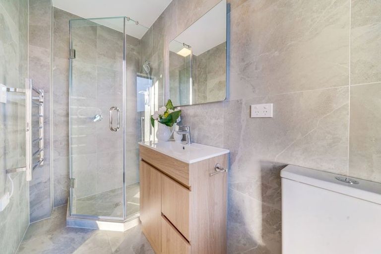 Photo of property in 6/32 Tiraumea Drive, Pakuranga, Auckland, 2010