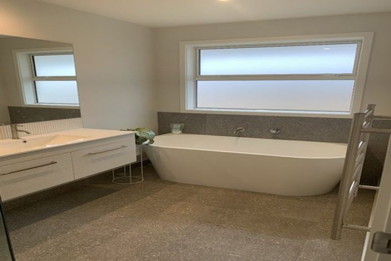 Photo of property in 40 Acacia Avenue, Kihikihi, Te Awamutu, 3800