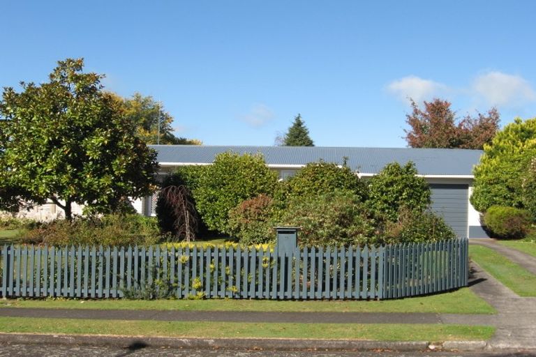 Photo of property in 15 Lauriston Street, Tokoroa, 3420