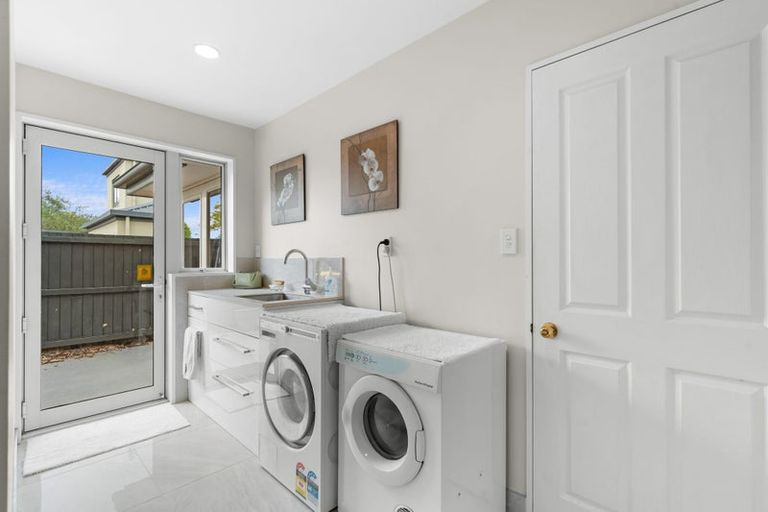 Photo of property in 12 Chesterfield Mews, Russley, Christchurch, 8042