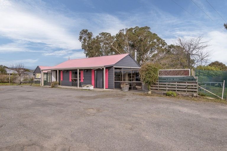 Photo of property in 23 Waipara Flat Road, Waipara, Amberley, 7483