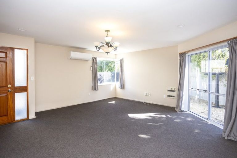 Photo of property in 42 Waimairi Road, Upper Riccarton, Christchurch, 8041