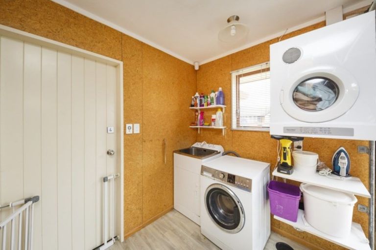 Photo of property in 53 Branigan Parade, Kelvin Grove, Palmerston North, 4414