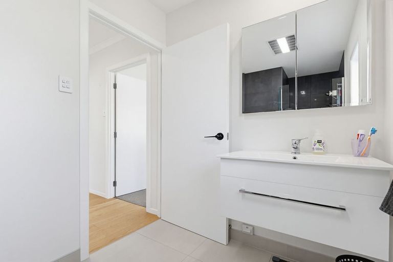 Photo of property in 48 Stottholm Road, Titirangi, Auckland, 0604