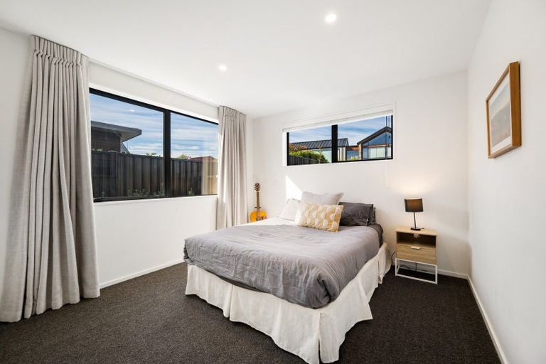 Photo of property in 6 Mcneil Crescent, Wanaka, 9305