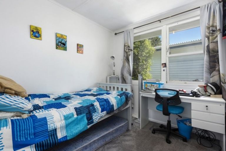 Photo of property in 16 Molloys Road, Te Marua, Upper Hutt, 5018