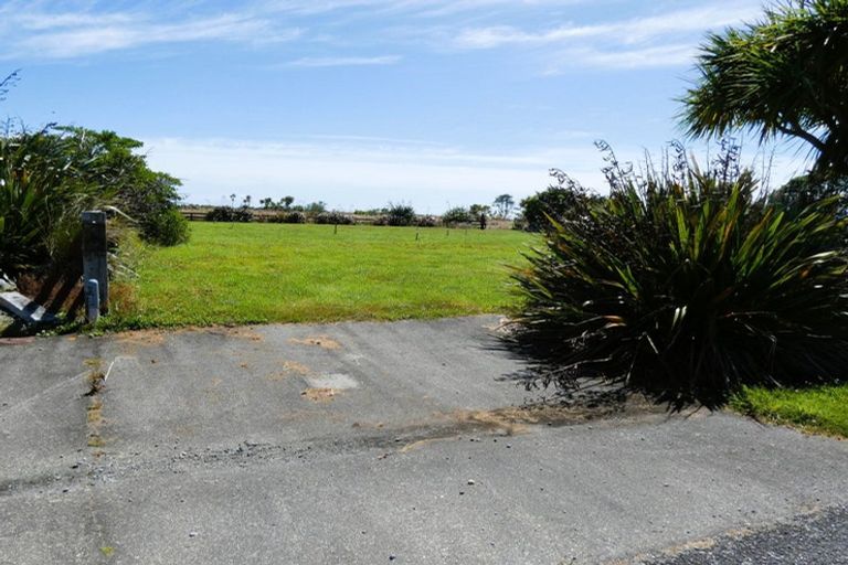 Photo of property in 2 Elley Drive, Carters Beach, Westport, 7825