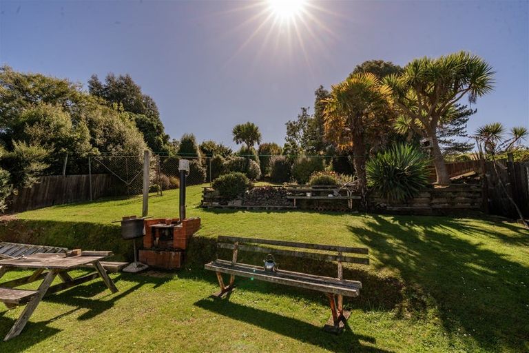 Photo of property in 1390 Taieri Mouth Road, Taieri Mouth, Brighton, 9091
