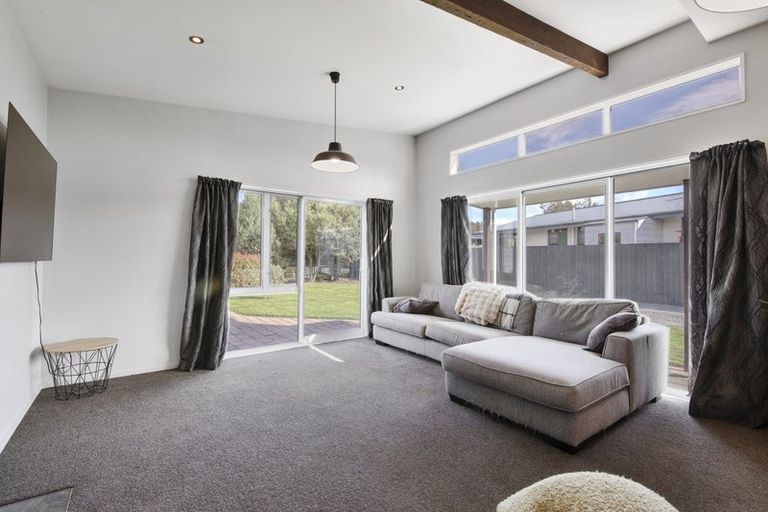 Photo of property in 7 Newnham Street, Rangiora, 7400