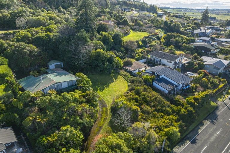 Photo of property in 64 Wakeman Road, Acacia Bay, Taupo, 3330