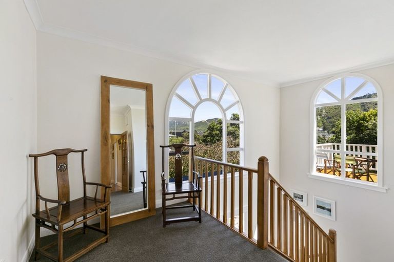 Photo of property in 17a Lochiel Road, Khandallah, Wellington, 6035