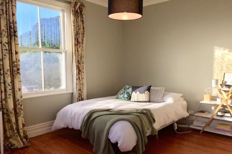 Photo of property in 147 Victoria Road, Saint Clair, Dunedin, 9012