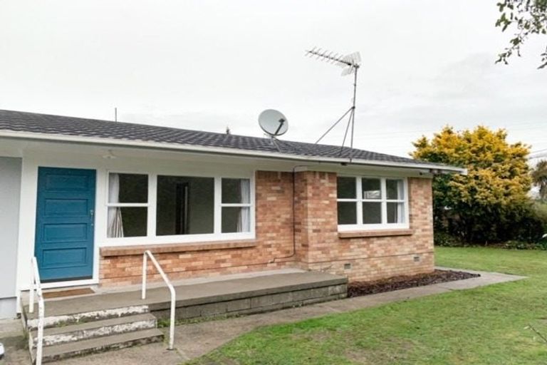 Photo of property in 28 Nevada Road, Silverdale, Hamilton, 3216