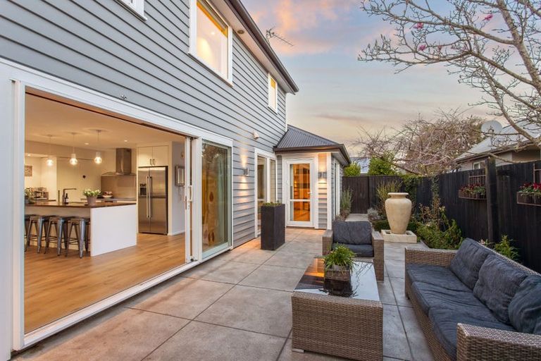 Photo of property in 12 Nightingale Place, Papanui, Christchurch, 8053