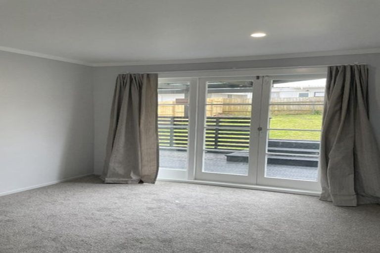 Photo of property in 39 Park Road, Glenfield, Auckland, 0629