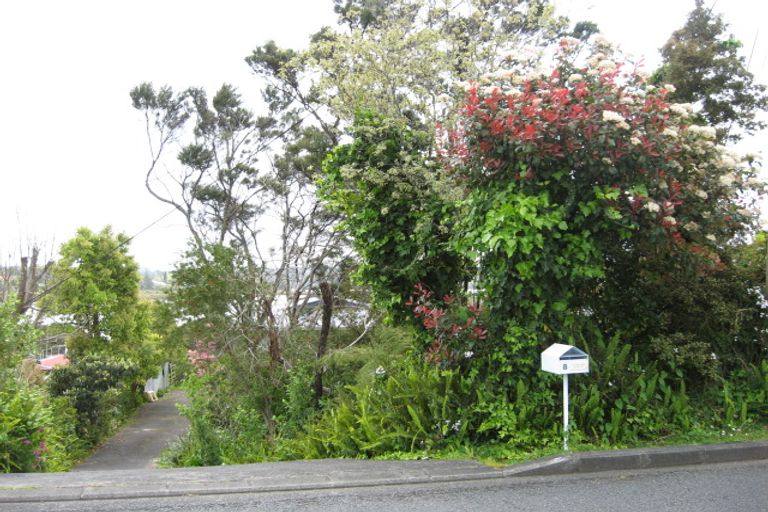 Photo of property in 8 The Terrace, Herald Island, Auckland, 0618