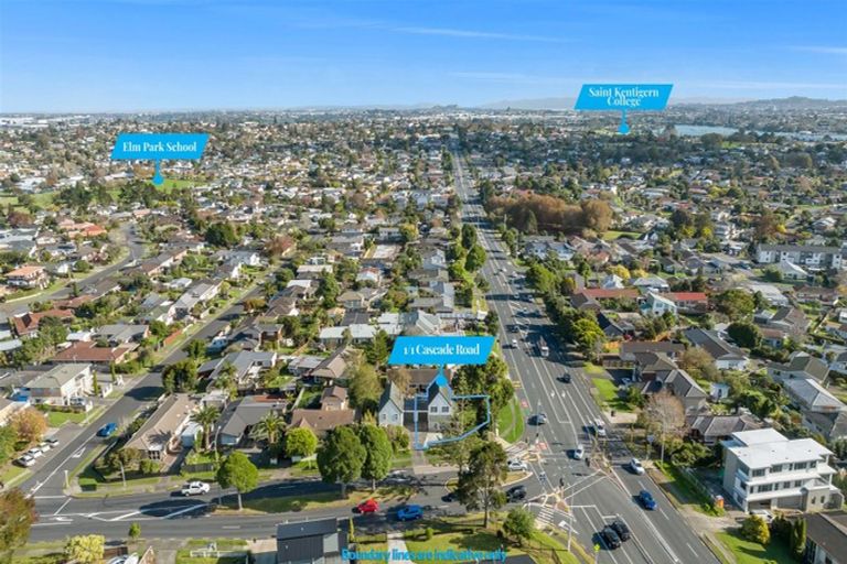 Photo of property in 1 Cascades Road, Pakuranga Heights, Auckland, 2010