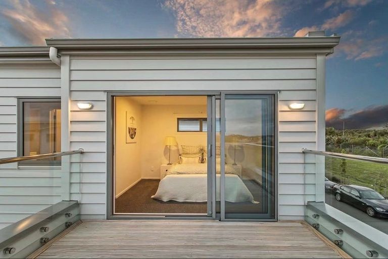 Photo of property in 52 Lockheed Street, Hobsonville, Auckland, 0618